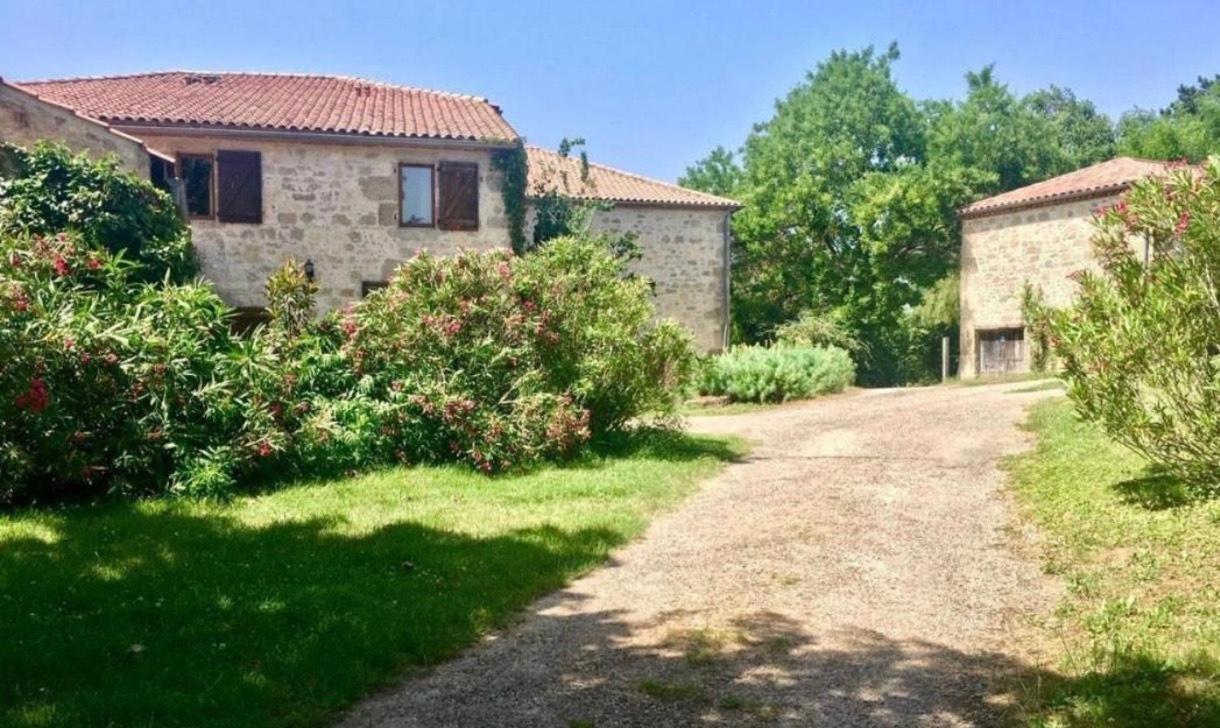 Chez Sophie - Gite Et Gite Equestre Clermont-Dessous 外观 照片