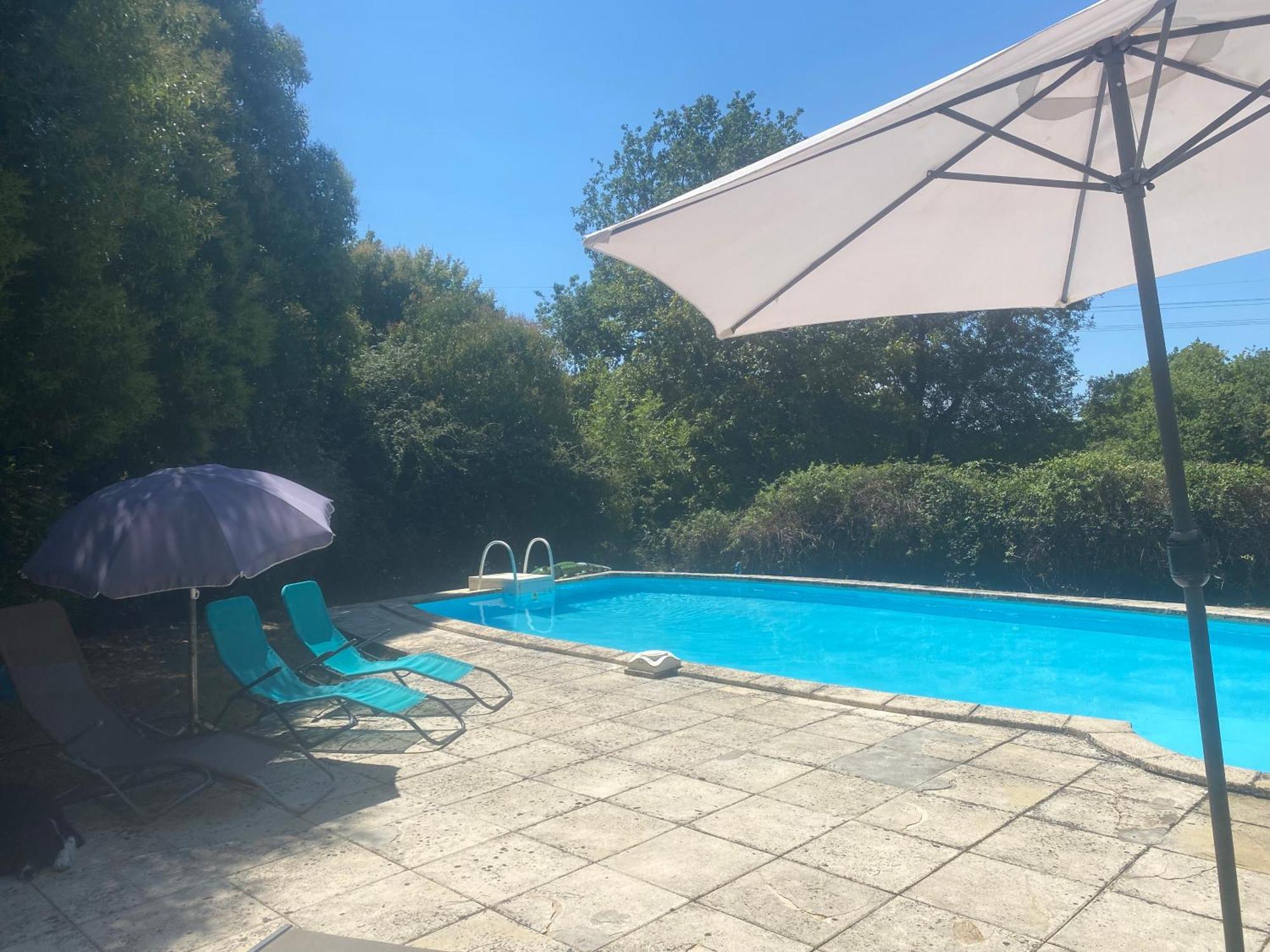 Chez Sophie - Gite Et Gite Equestre Clermont-Dessous 外观 照片